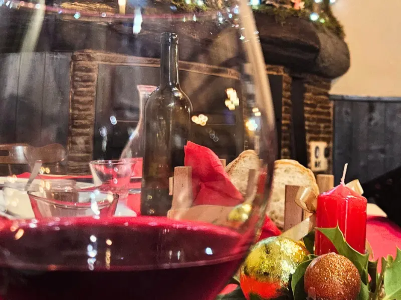 Dettaglio vino naturale al cenone di San Silvestro