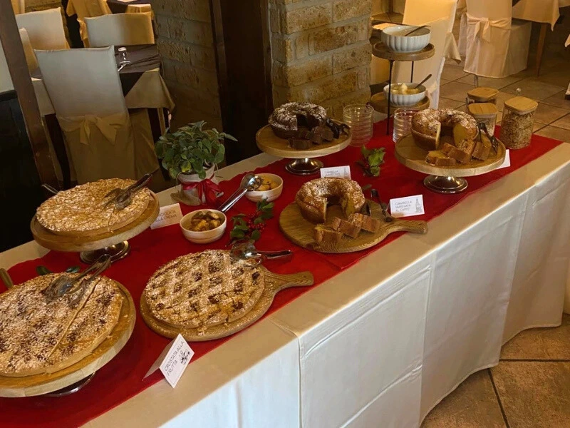 Colazione contadina agriturismo Campania con prodotti locali