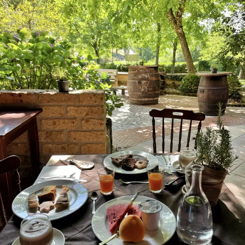 Natura primaverile durante Pasqua in agriturismo Campania